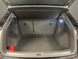 Q4 40 e-tron Basis ACC AUT Kam. Navi Pano HUD LM