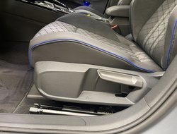 Golf R-Line 1.5 l eTSI OPF DSG R-Line ACC AUT LM