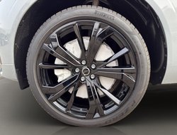 XC60 T8 AWDPLUS BLACK EDITION Lagom- Paket AHK
