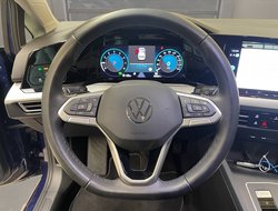 Golf VIII 1.5 eTSI Life ACC AUT Navi Pano LED LM