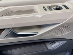 T7 Multivan 2.0 TDI lang Style  IQLight ACC