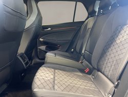 Golf VIII 1.5 eTSI R-Line R-Line AUT Kam. LED LM
