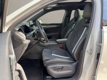 Kodiaq 2.0 TDI DSG 4x4 Sportline DCC ACC AHK Navi – Bild 7