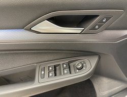 Golf VIII 1.0 eTSI Active ACC AHK AUT Kam. Navi