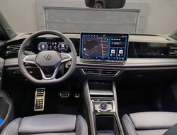 Tiguan 2.0 TSI 4M R-Line DCC Pano R-Line ACC