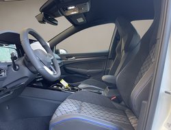 Golf Black-Style 1.5 l eTSI DSG R-Line ACC
