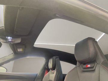 RS e-tron GT performance 620 kW ACC AUT Kam. 360 – Bild 18