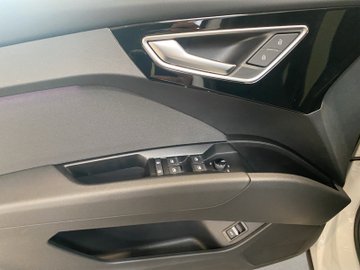 Q4 e-tron Sportback quattro 50 e-tron AUT Navi – Bild 9