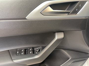 Taigo 1.0 l TSI OPF 7-Gang-DSG AHK Rückfahrkamera – Bild 9