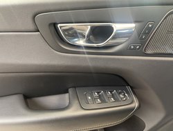 XC60 D5- R Design ACC AHK AUT Kam. Navi Sportp.