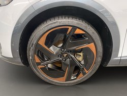 Tavascan Endurance DCC ACC AUT Kam. Navi Pano