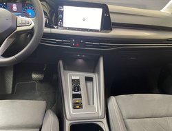 Golf VIII 1.5 eTSI Style IQLight ACC AHK AUT LED