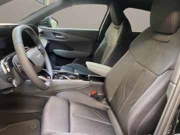 Q3 Sportback e-hybrid 1.5 200kW Pano S-line AHK – Bild 8