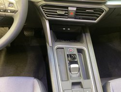 Leon Sportstourer 1.5 eTSI Road Edition AUT LM