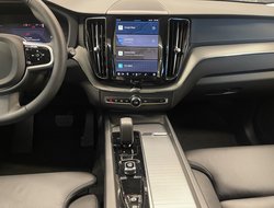 XC60 B5 (E6e) Ultra Dark ACC AHK AUT Kam. Navi