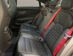 RS e-tron GT performance 620 kW ACC AUT Kam. 360