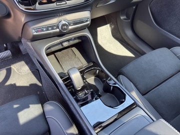 EX40 Single Ext. Ultra Black Edition 82kWh – Bild 14