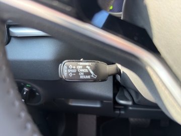 Karoq 2.0 TDI Balance ACC AHK Navi LED eHeck – Bild 13