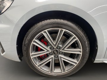 A1 Sportback 40 2.0 TFSI S-Line S-line AUT Navi – Bild 7