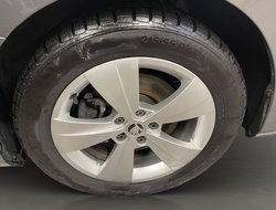 Superb Combi 2.0 TDI Style ACC AUT Kam. Navi LED