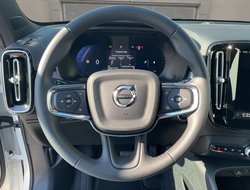 XC40 B3 Plus Black Edition ACC AHK AUT Kam. Navi