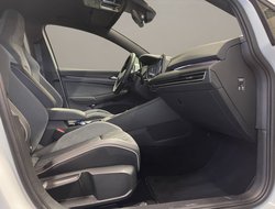 Golf VIII 2.0 TDI R-Line R-Line ACC AHK AUT Navi