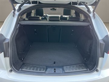 E-PACE D200 R-Dynamic Werksgarantie bis 07/28 – Bild 17
