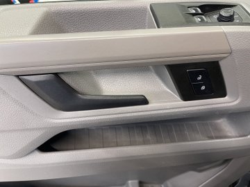 Crafter 35 2.0 TDI Kasten FWD mittellang AHK AUT – Bild 9