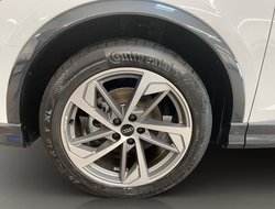 Q3 Sportback 35 1.5 TFSI S-Line S-line AHK AUT