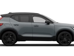 XC40 B3 Ultra Black Edition ACC AUT Kam. Navi LM