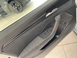 Superb Combi Sportline Navi DCC PANO AHK eHeck