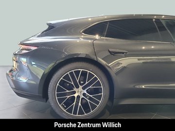 Taycan Sport Turismo Hinterachslenkung Panorama – Bild 23