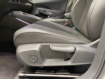 T-Roc eTSI DSG Black Style R-Line ACC LM – Bild 11