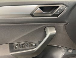 T-Roc 1.5 TSI Active AUT Navi el.Heck KlimaA. LM