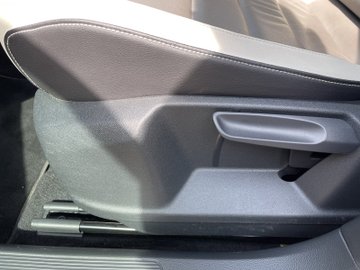T-Roc 1.6 TDI Style ACC Leder LM SHZ SoundSys – Bild 11