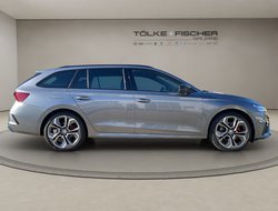 Octavia Combi 2.0 TDI RS DCC ACC AHK AUT Navi LM