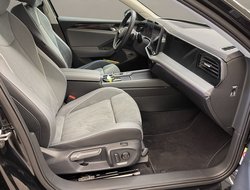 Passat Variant 1.5 eTSI W Business ACC AHK AUT