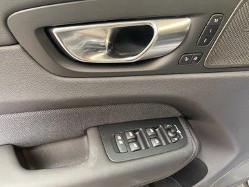 XC60 B5 Plus Black Edition ACC AUT Kam. Navi 360 – Bild 9