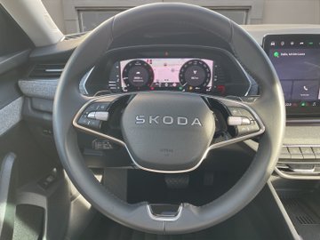 Octavia Combi 2.0 TDI  W Tour ACC AUT Navi Pano – Bild 8