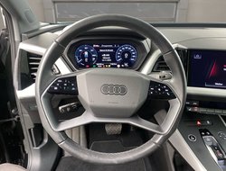 Q4 40 e-tron Basis ACC AUT Kam. Navi Pano HUD LM