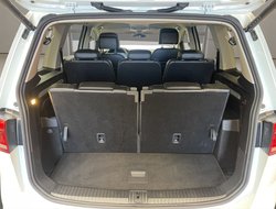 Touran BMT 1.5 TSI Comfortline ACC AHK AUT Navi