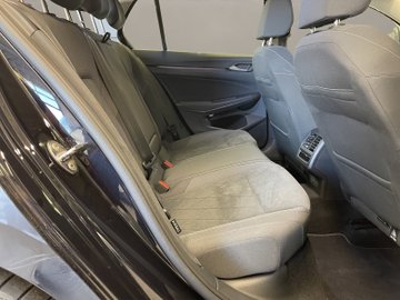 Golf VIII 1.5 eTSI Active ACC AUT Navi Standh. – Bild 15