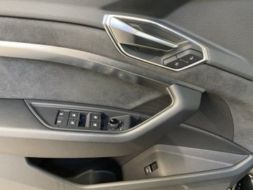 Q8 e-tron 50 quattro advanced ACC AUT Kam. Leder – Bild 9