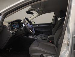 Golf VIII 1.5 eTSI Active ACC AUT Navi Virtual