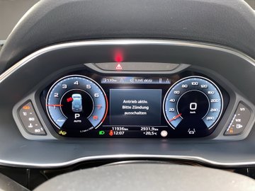 Q3 40 2.0 TFSI quattro advanced Pano AHK AUT 360 – Bild 12
