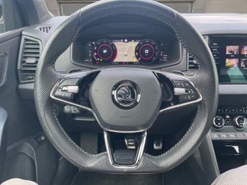 Karoq 1.5 TSI ACT Sportline DCC ACC AUT Navi LED – Bild 10