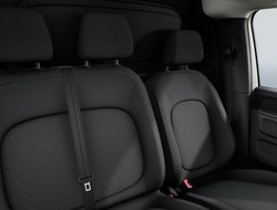 ID. Buzz Cargo Pro 79 kWh mit SORTIMO inkl. 2 Sortimoregalböden