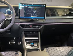 Tayron R-Line 2.0 l TDI 4MOTION DSG DCC Pano ACC