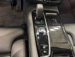 V60 Kombi T6 Twin Engine Plus Bright Recharge LM