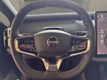EX30 P8 AWD Electric Ultra Pano ACC AUT Navi LM – Bild 11